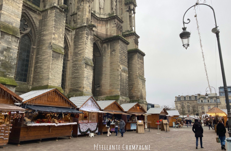 Marché de Noël Reims vue sur Cathédrale